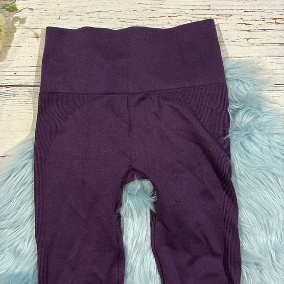 SET ACTIVE Sculptflex Seamless Leggings in Fig Purple - Picture 4 of 8